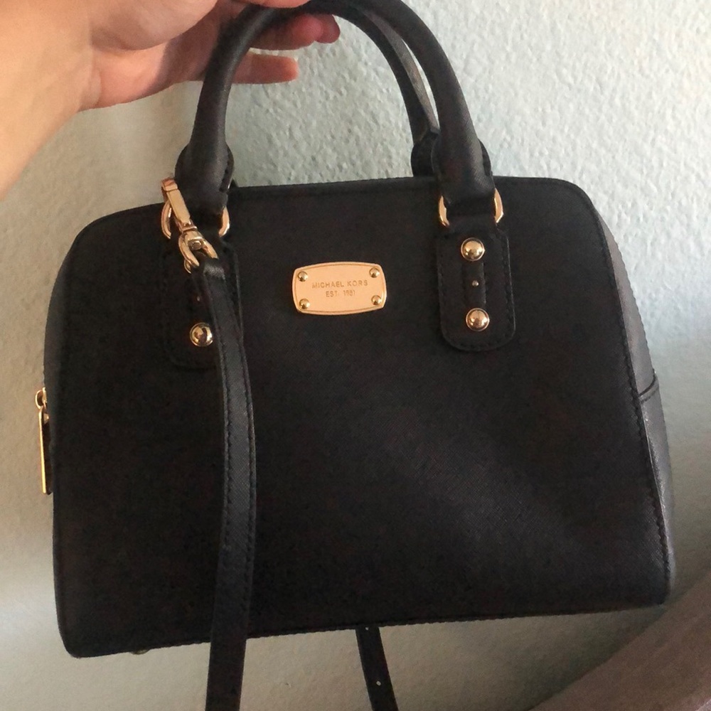 Michael Korda cross body purse